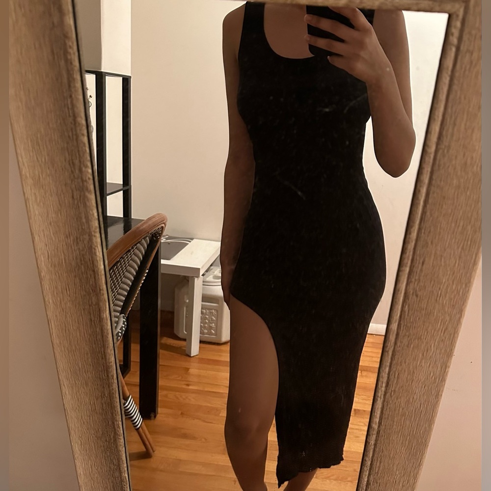 Long dress with slide slit